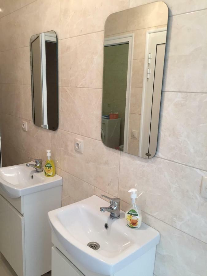 City Apartment Ternopil Buitenkant foto