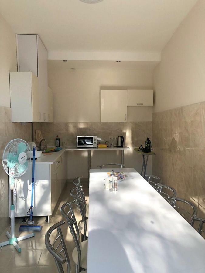 City Apartment Ternopil Buitenkant foto